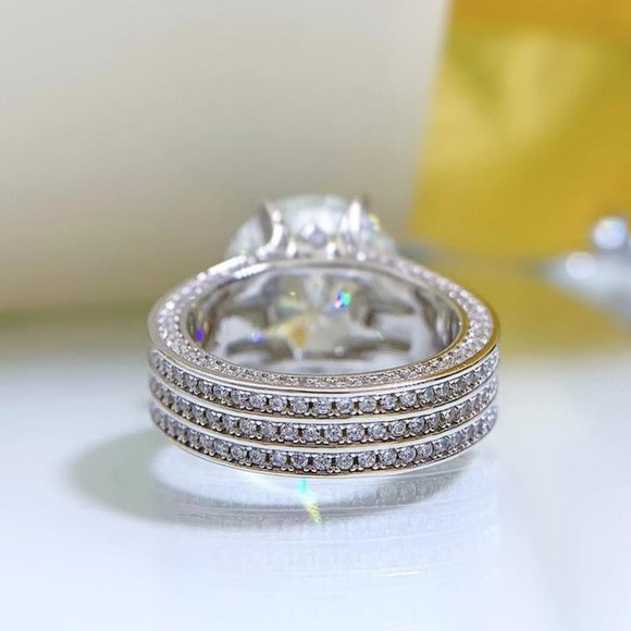 Certified 10ct. t.w. Moissanite Diamond Solitaire Luxury Engagement Ring NEW - Picture 5 of 16